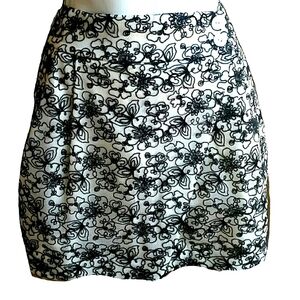 Lo Embroidered Lace Black and White Mini Faux Wrap Skirt Side Pockets Si…